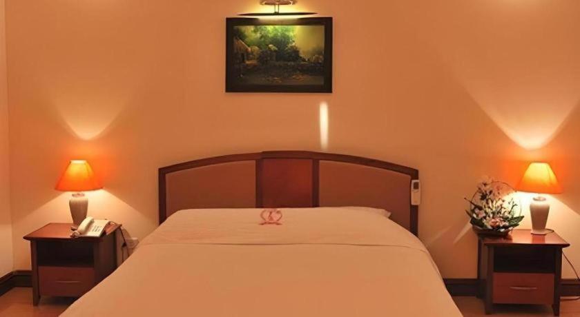 Hotel Cwd 3*